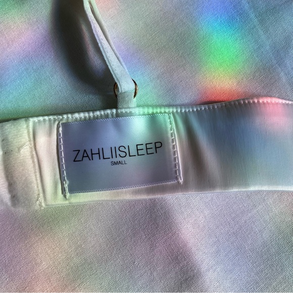 ZahLII Sleep. White triangle bralette. Size Small - Picture 5 of 6